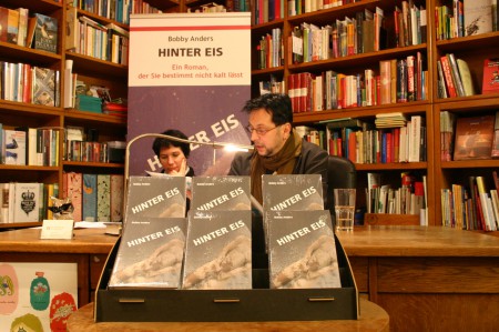 10.12.2010 - mit MArgarita Kinstner in der ehemaligen Buchhandlung am Quellenplatz mit 